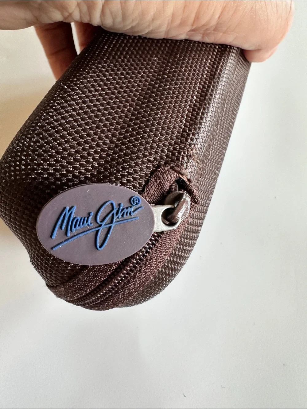 ❗️SOLD❗️Maui Jim Brown Hard Sunglasses Zipper Case with Floral Cleaning Cloth